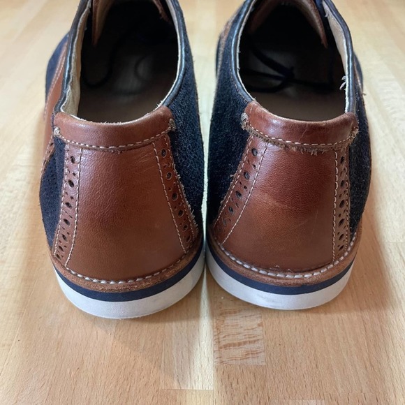 Johnston & Murphy Suede Saddle Oxford - Picture 4 of 8